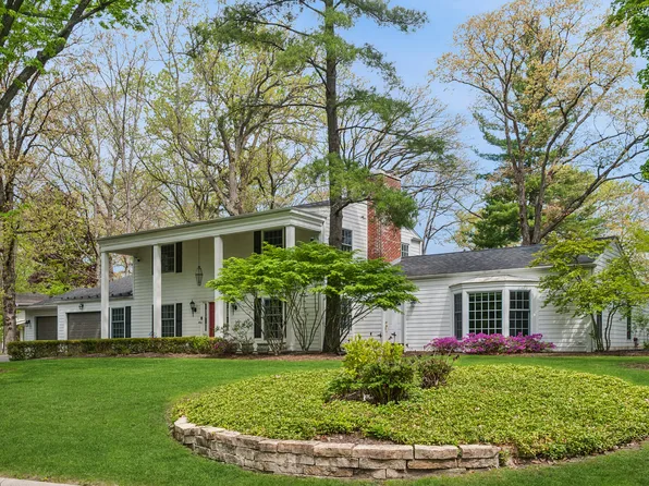 14 Oxford Dr, Lincolnshire, IL 60069