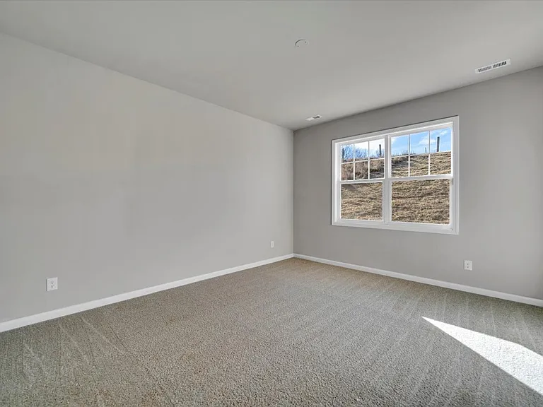 7401 Kings Pointe Dr — Photo 8