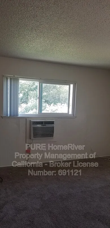 2 bed, 1.0 bath, $1,295 — Photo 4