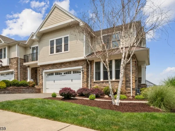 7 Summit Dr, North Caldwell Boro, NJ 07006