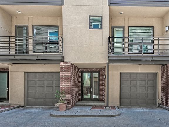 2nd image of 4553 Washington St #D1