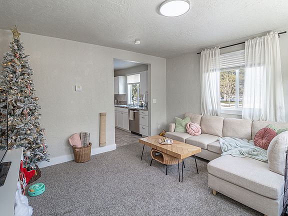 3rd image of 2003 Liberty Ave