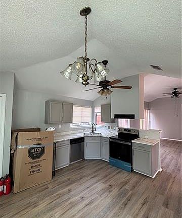 5th image of 3608 Vespasian Blvd