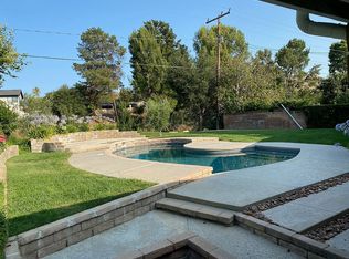 5382 Parkmor Rd, Calabasas, CA 91302