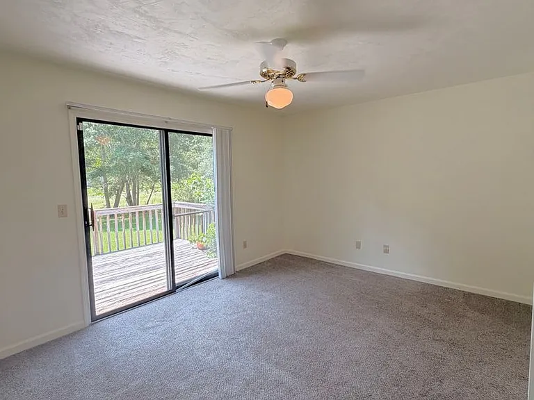 4414 Stratfordshire Ct — Photo 12