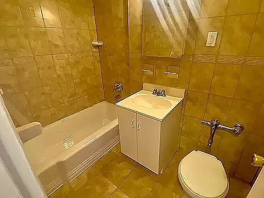 5th image of 162-15 Highland Ave #7H