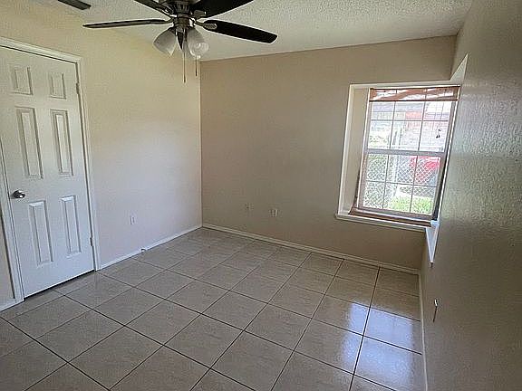 First bedroom 