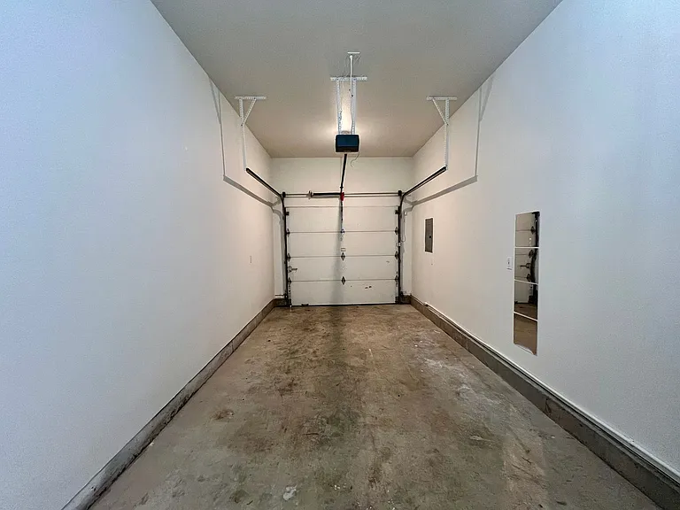 16733 NE Halsey St — Photo 25