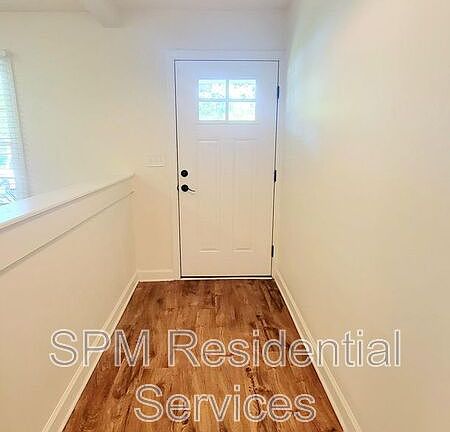 3rd image of 229 Oak Crest Dr