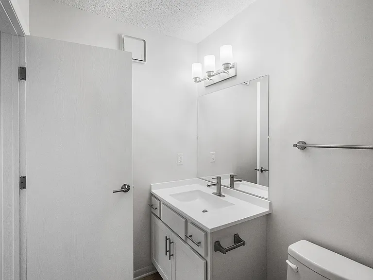 Quail Ridge Apartments — Photo 14
