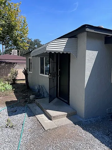 2 bed, $1,900 — Photo 2