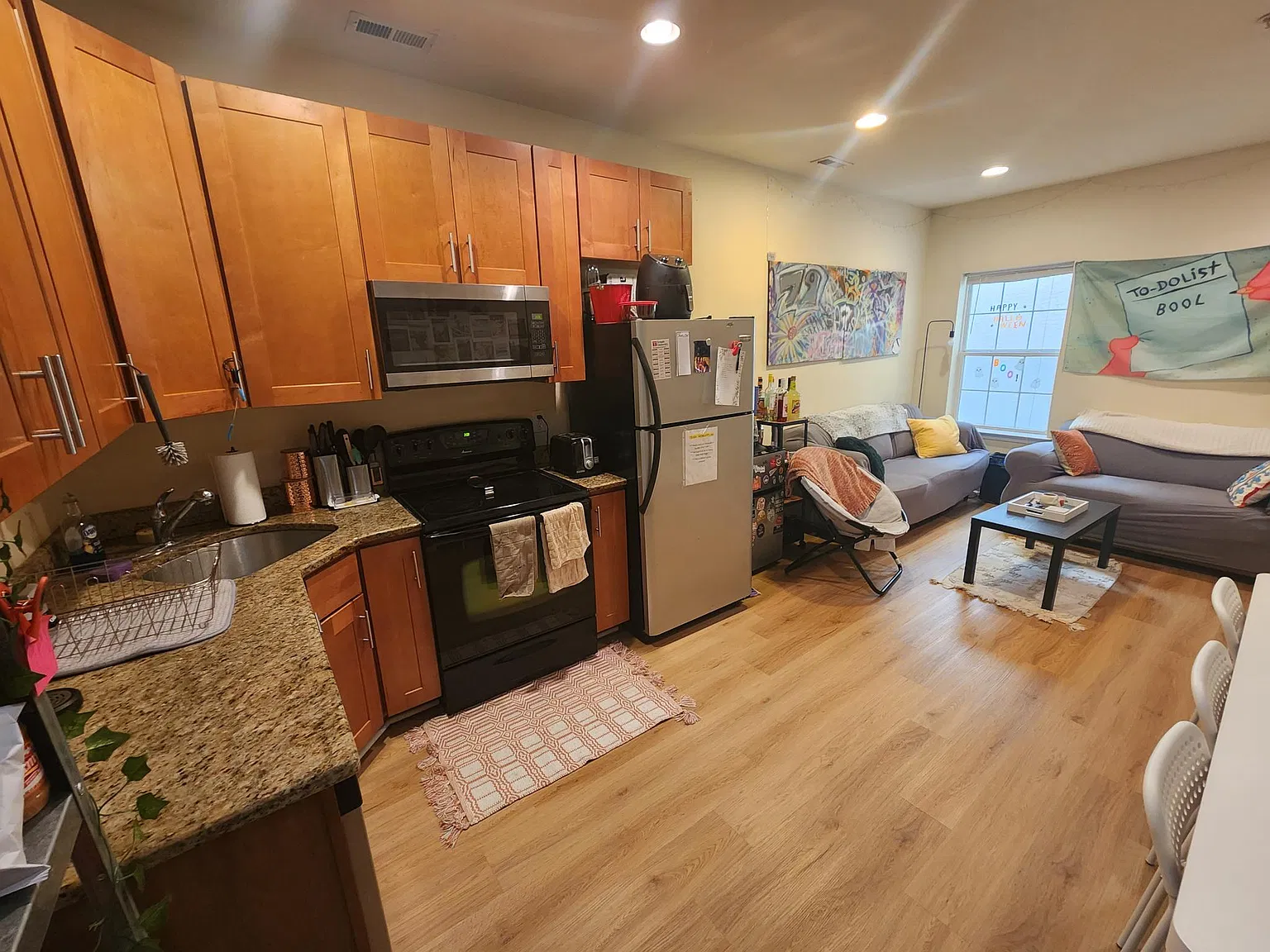 5 bed, 1850 sqft, $3,000 — Photo 4