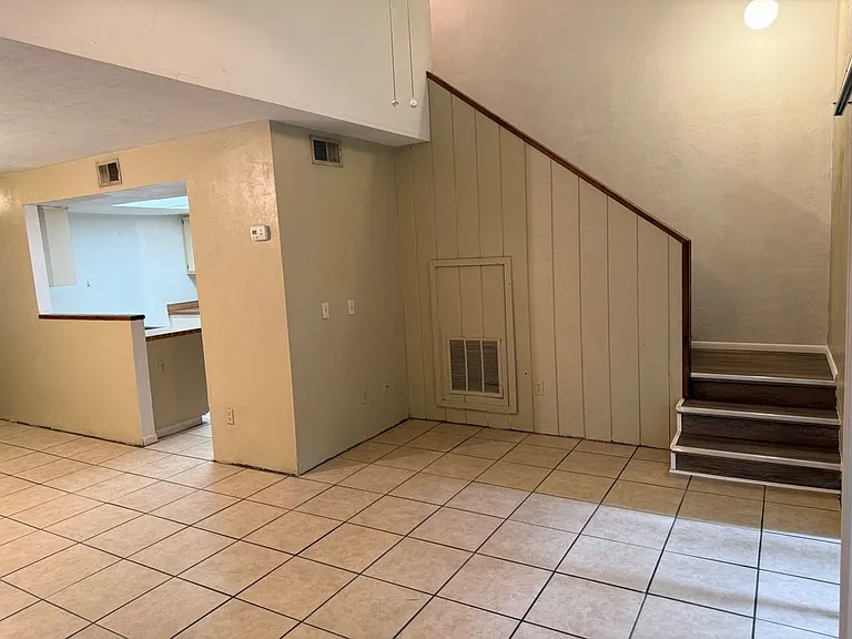 4304 SW 70th Ter #B — Photo 14