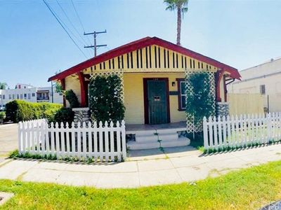 452 Locust St, Pomona, CA, 91766