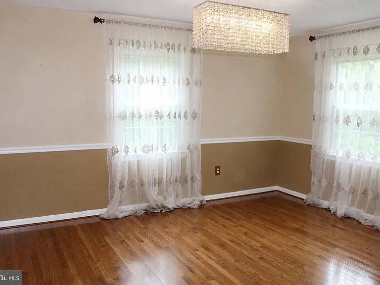 26 Princeton Pl — Photo 4