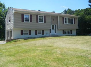 22 Elizabeth Ter, Wappingers Falls, NY 12590