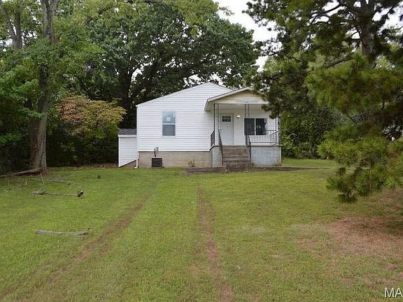 2nd image of 1019 Vine St