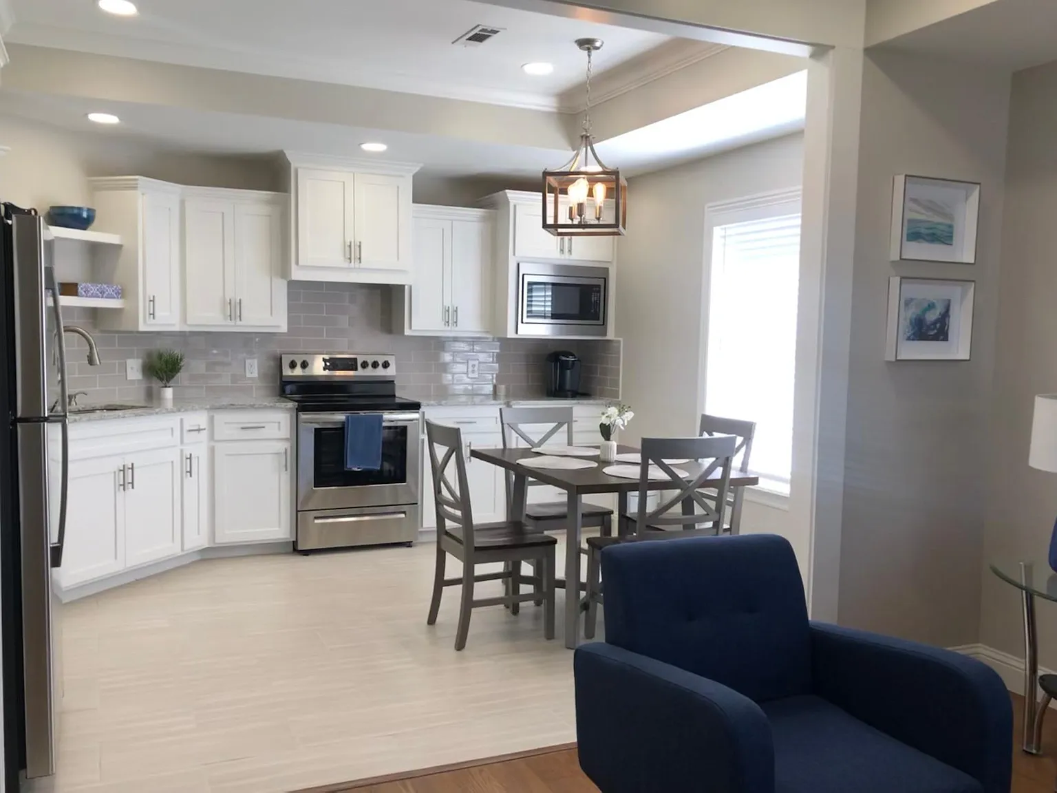 4028 Nightingale Ln — Photo 3