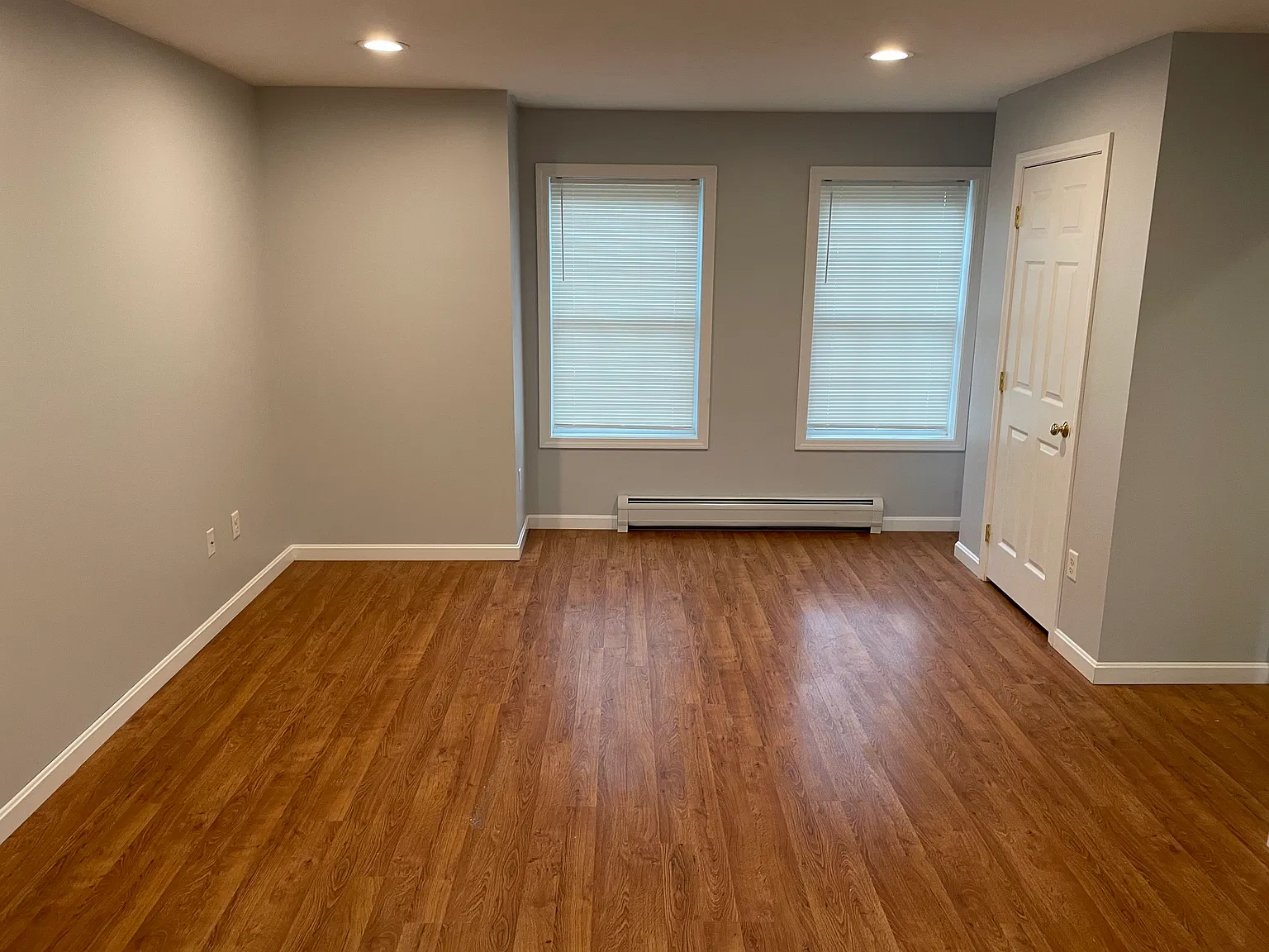 3 bed, 1.5 bath, $2,300 — Photo 3