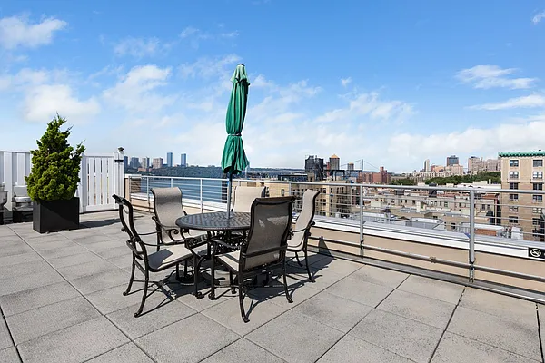 Sold by Compass | media 23