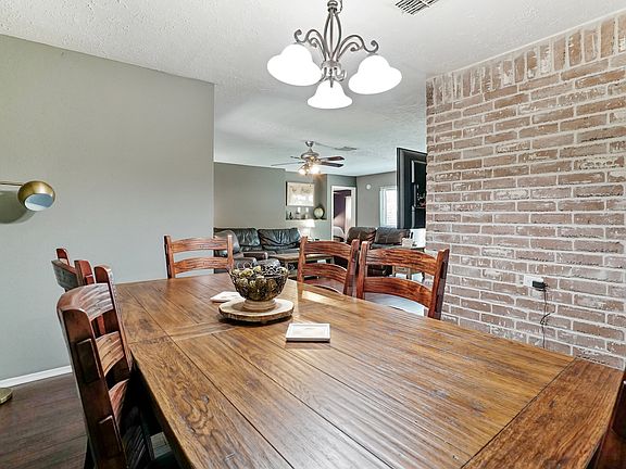 5th image of 10119 Grassy Cove Dr