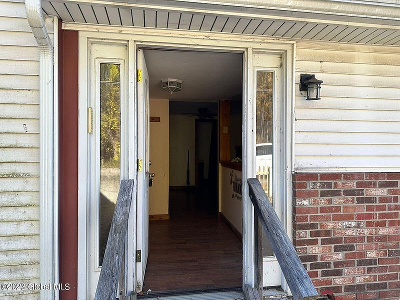 4th image of 64 Snyders Corner Road