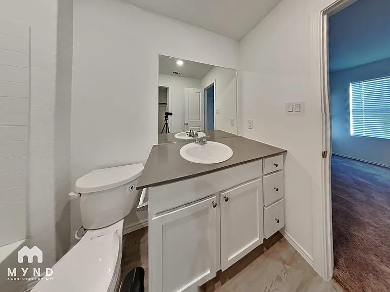 14530 Payton Flts — Photo 11