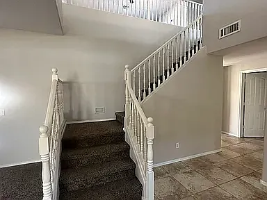 5 bed, 3432 sqft, $3,350 — Photo 4