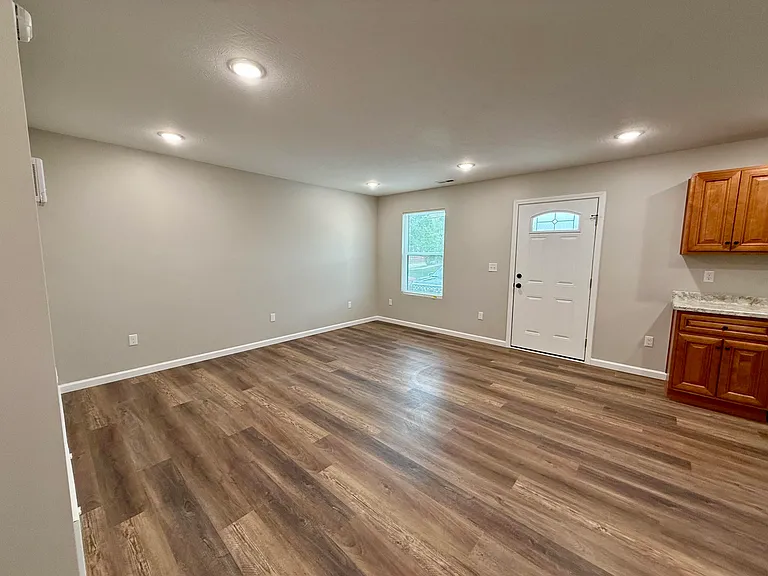 107 Losey St #2 — Photo 6