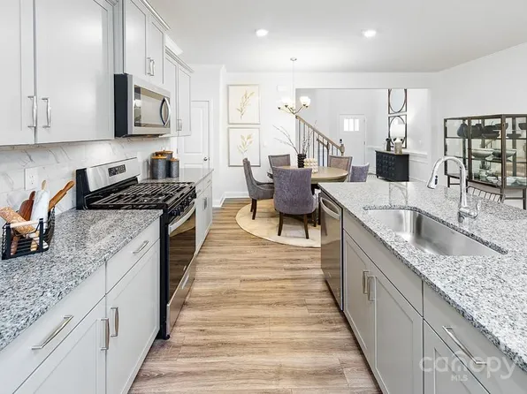 7873 Iron Rd, Sherrills Ford, NC 28673