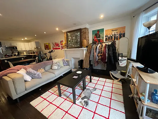 Rented by Compass | media 16