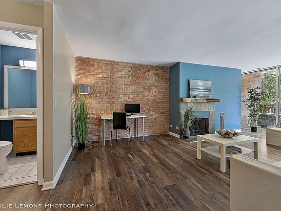 3rd image of 6010 Oakwood Dr APT 2L