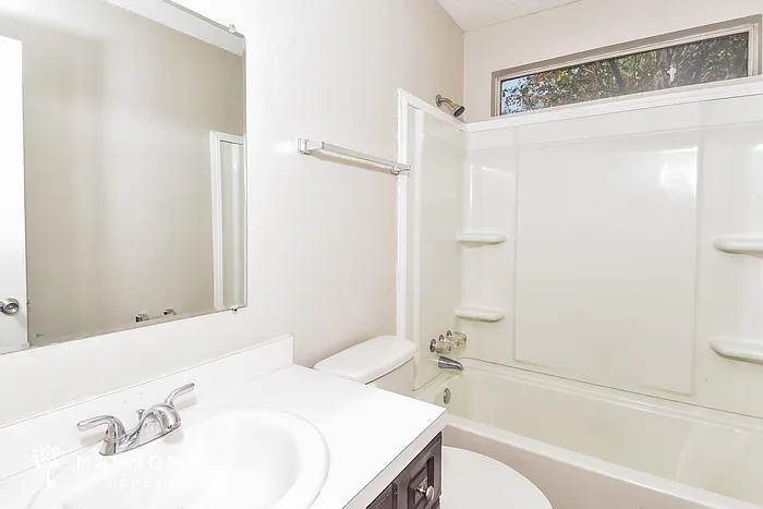 106 Ascot Ct — Photo 11