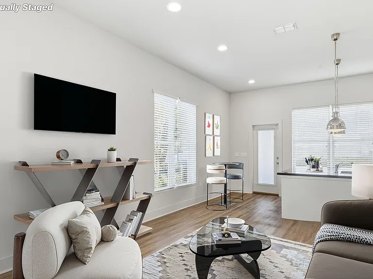 1824 Greentree Ln — Photo 22