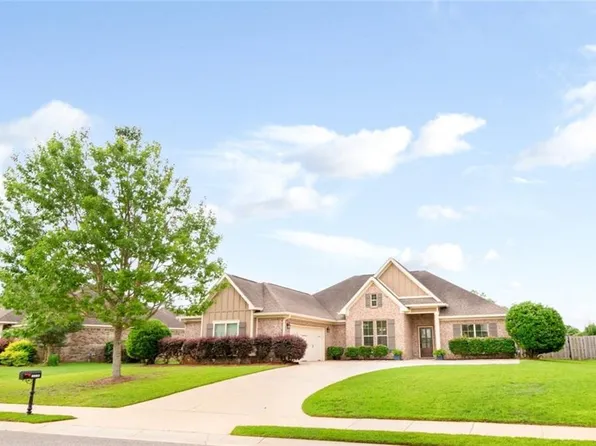 8883 Bainbridge Dr, Daphne, AL 36526