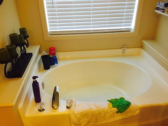4th image of 126 Lee Road 35