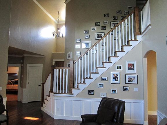 5th image of 1331 E Shays Grove Ln