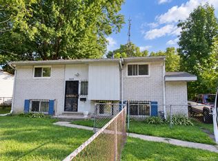 1223 Flamingo Dr, Mount Morris, MI 48458