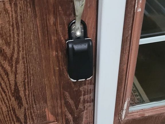 3rd image of 3343 Gated Ct
