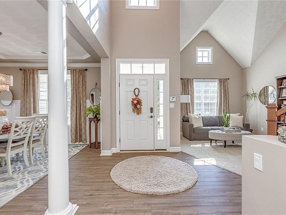 4th image of 2032 Kittridge Dr