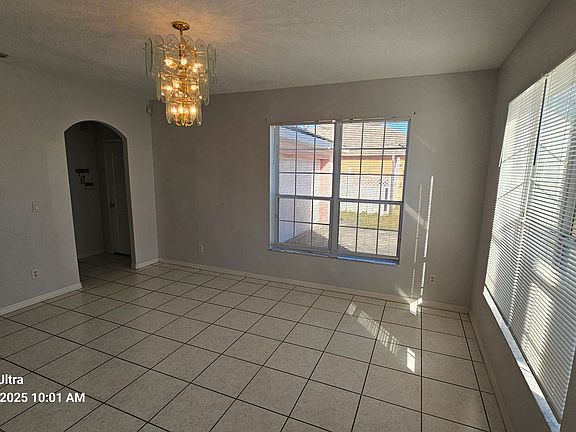 3rd image of 40 Rolling Sands Dr