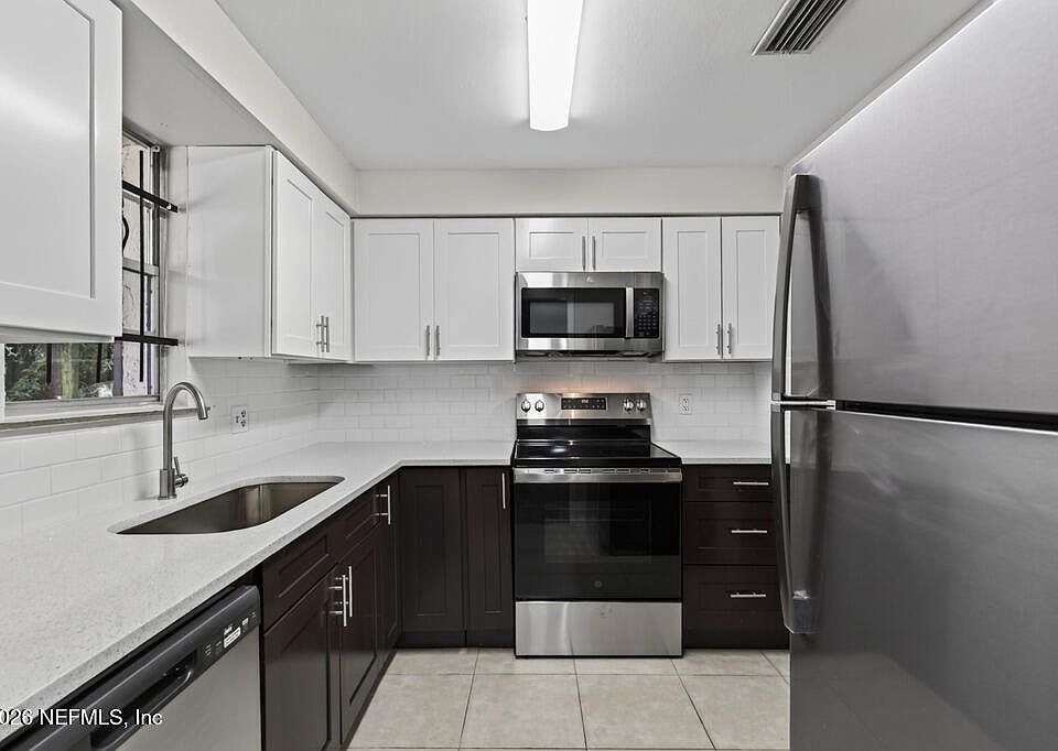 1st image of 1672 EL CAMINO Road #3