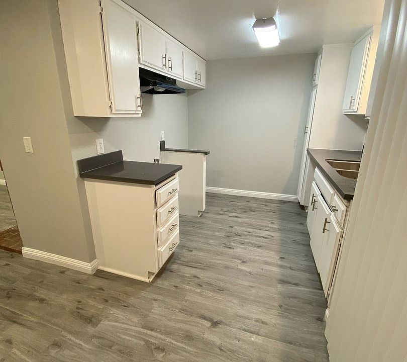 1st image of 1066 Roswell Ave #301