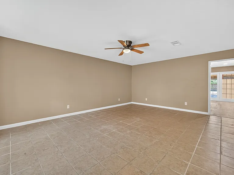 6710 Biggs Ct — Photo 6