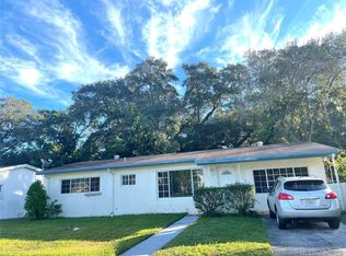 944 NE 154th St #0, Miami, FL 33162