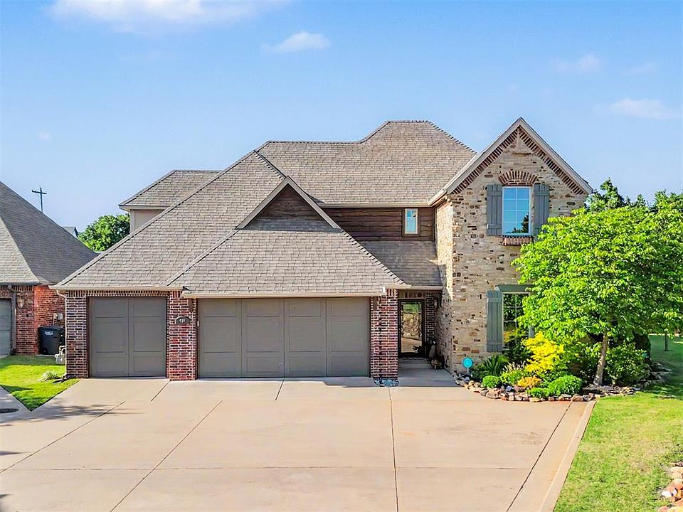 1st image of 937 Villas Creek Dr