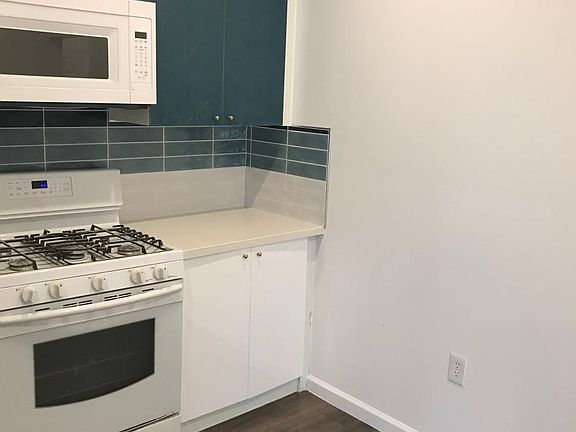 2nd image of 2300 S San Pedro St