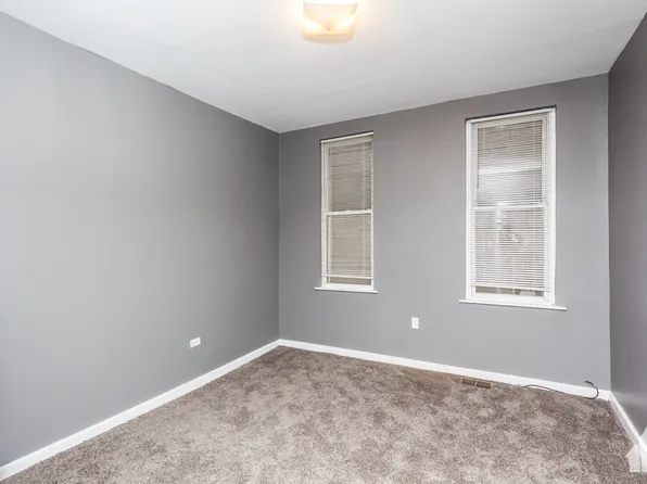 1022 W Fry St APT 1R, Chicago, IL 60642