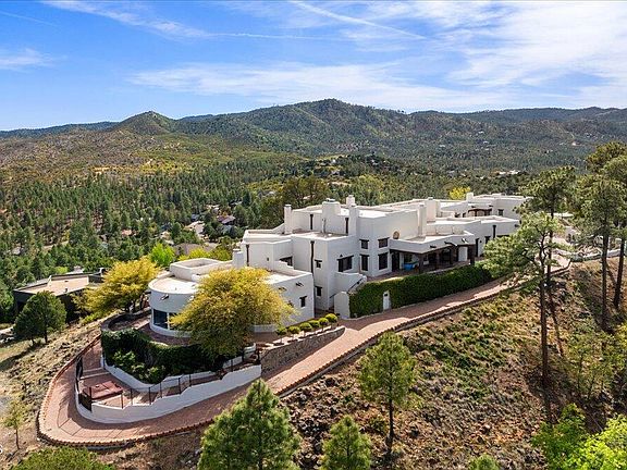 3rd image of 764 Vista Del Sol