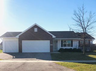 1919 Burnett Dr, Belvidere, IL 61008